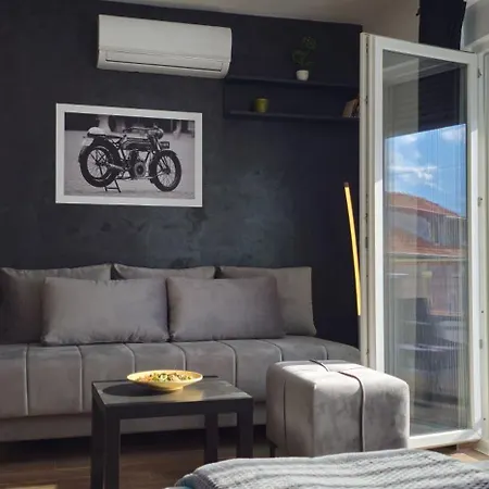Cera Luxe 1 I 2 Apartment *
