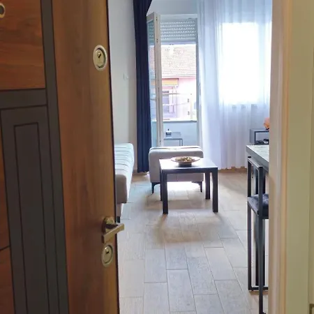 Cera Luxe 1 I 2 Apartment
