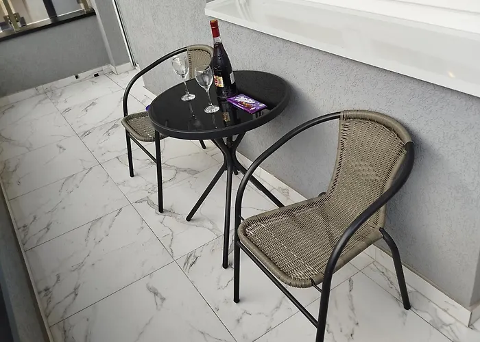 Cera Luxe 2 Apartamento *